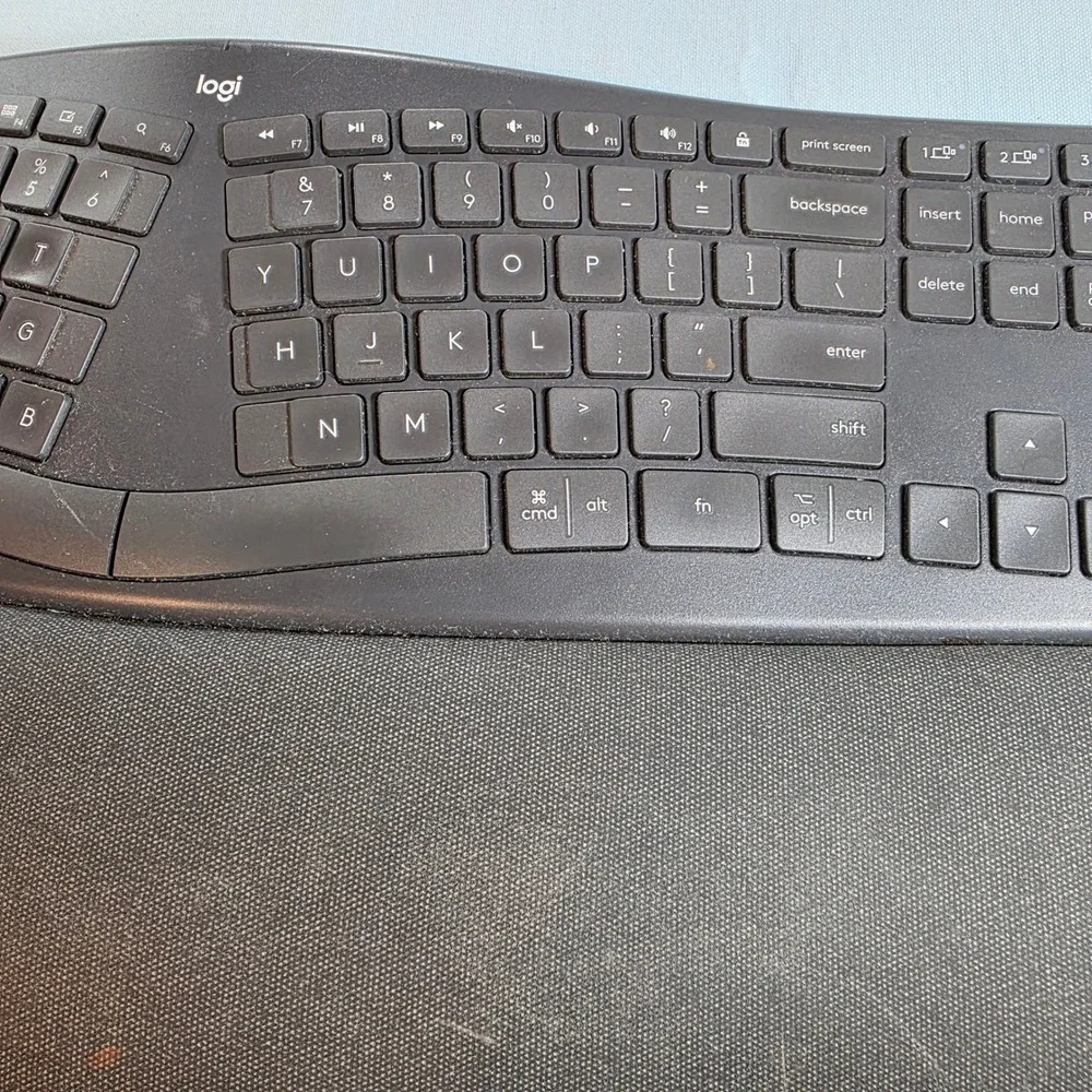 Logitech Ergo K860 Wireless Split Keyboard YR0072 Black Ergonomic Bluetooth USB